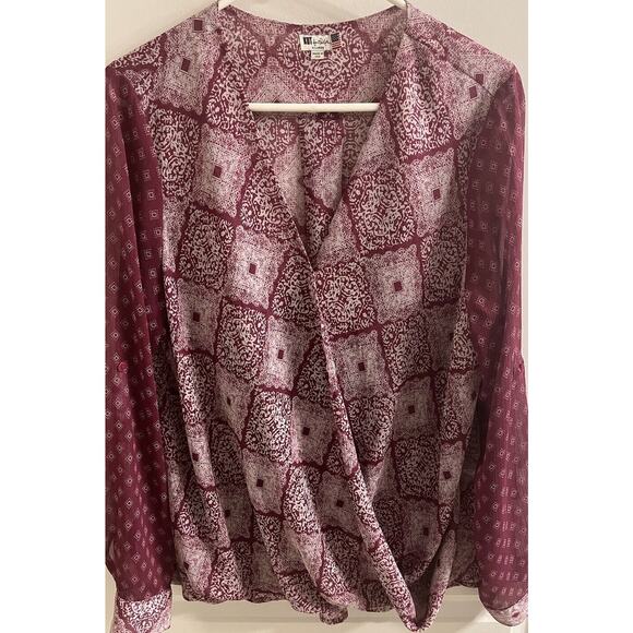 Kut from the Kloth Blouse Women's SIZE XL Snap Closure‎ Sheer Pattern Wine - Picture 4 of 5